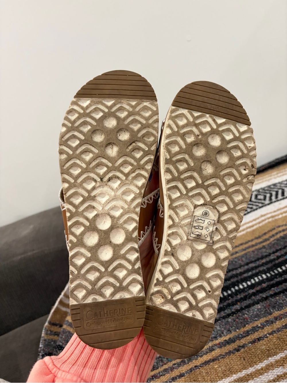 Catherine Malandrino Brown Slide Sandals with White Zigzag Trim - Picture 4 of 6
